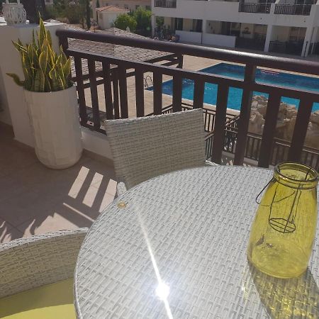 Stunning Apartment C106 With Balcony Looking Over Pool Peyia Extérieur photo